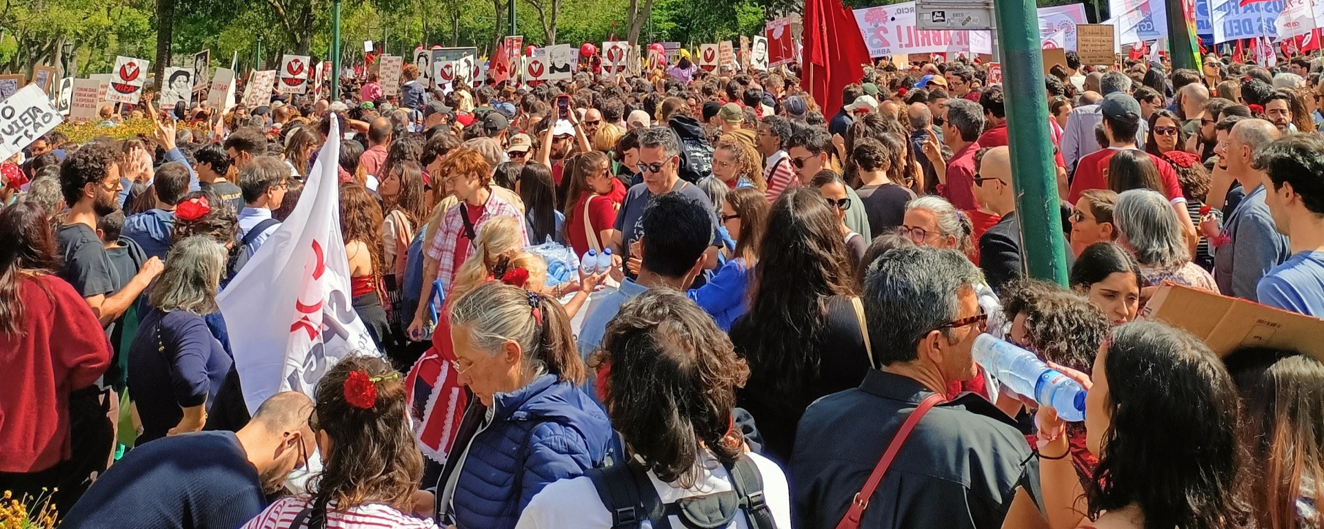 Avenida da Liberdade 25 de abril 2024